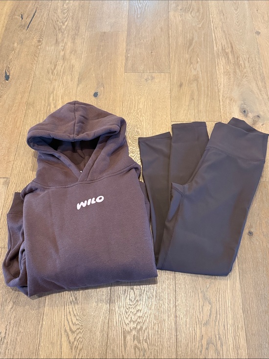 Wilo The Label Tops - Wilo The Label Wellness Hoodie/Legging Set in Chocolate - Small